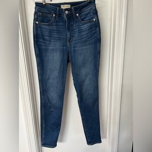Curvy Hi Rise Skinny Jean